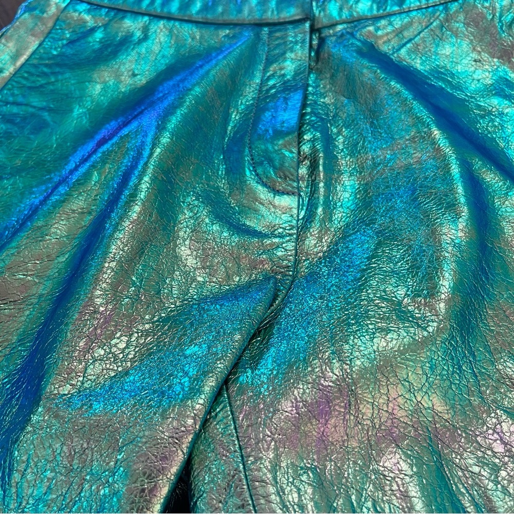 &Other Stories Iridescent Leather Shorts - Picture 5 of 6